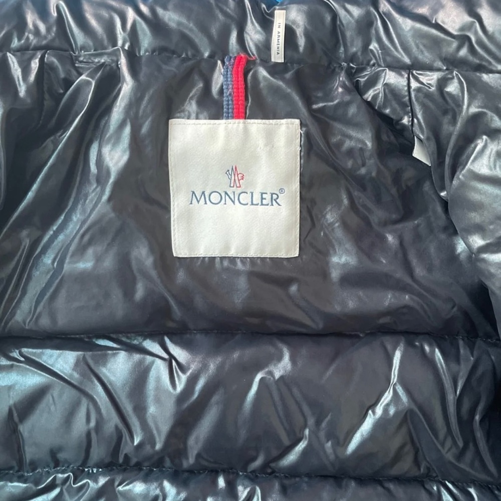 Moncler - Picture 2 of 6